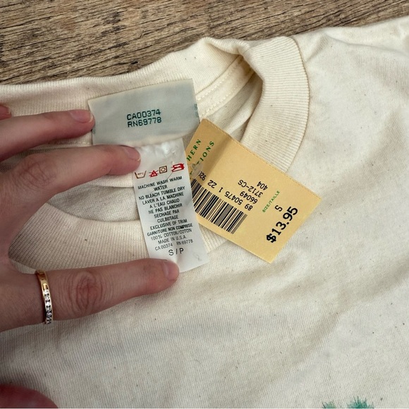 Vintage Northern Reflections Deer Cream Graphic T-Shirt Small NWT - Picture 3 of 9